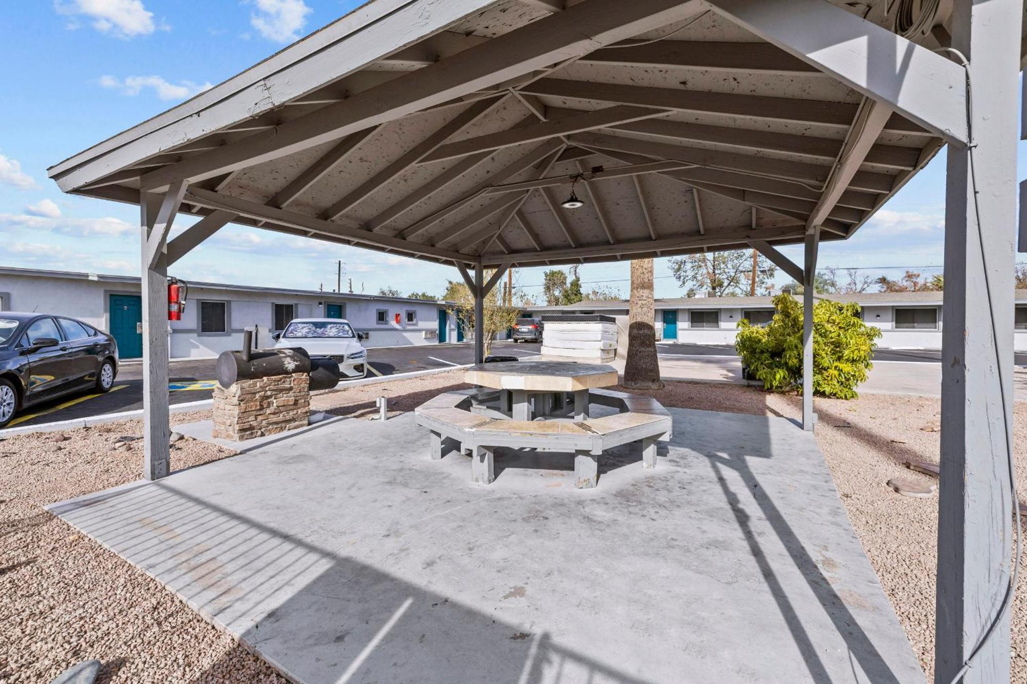 American Executive Inn Mesa Extérieur photo