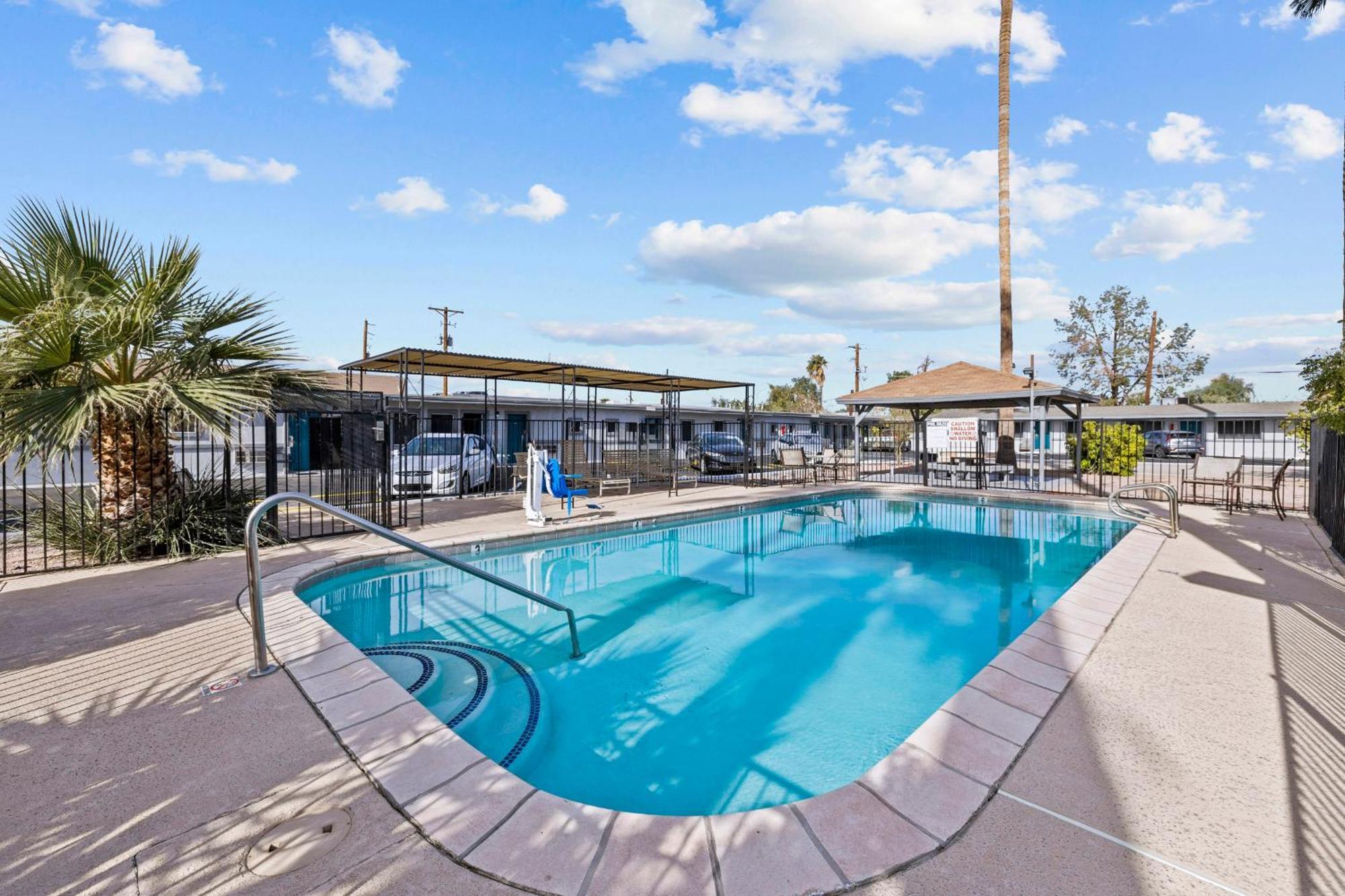 American Executive Inn Mesa Extérieur photo